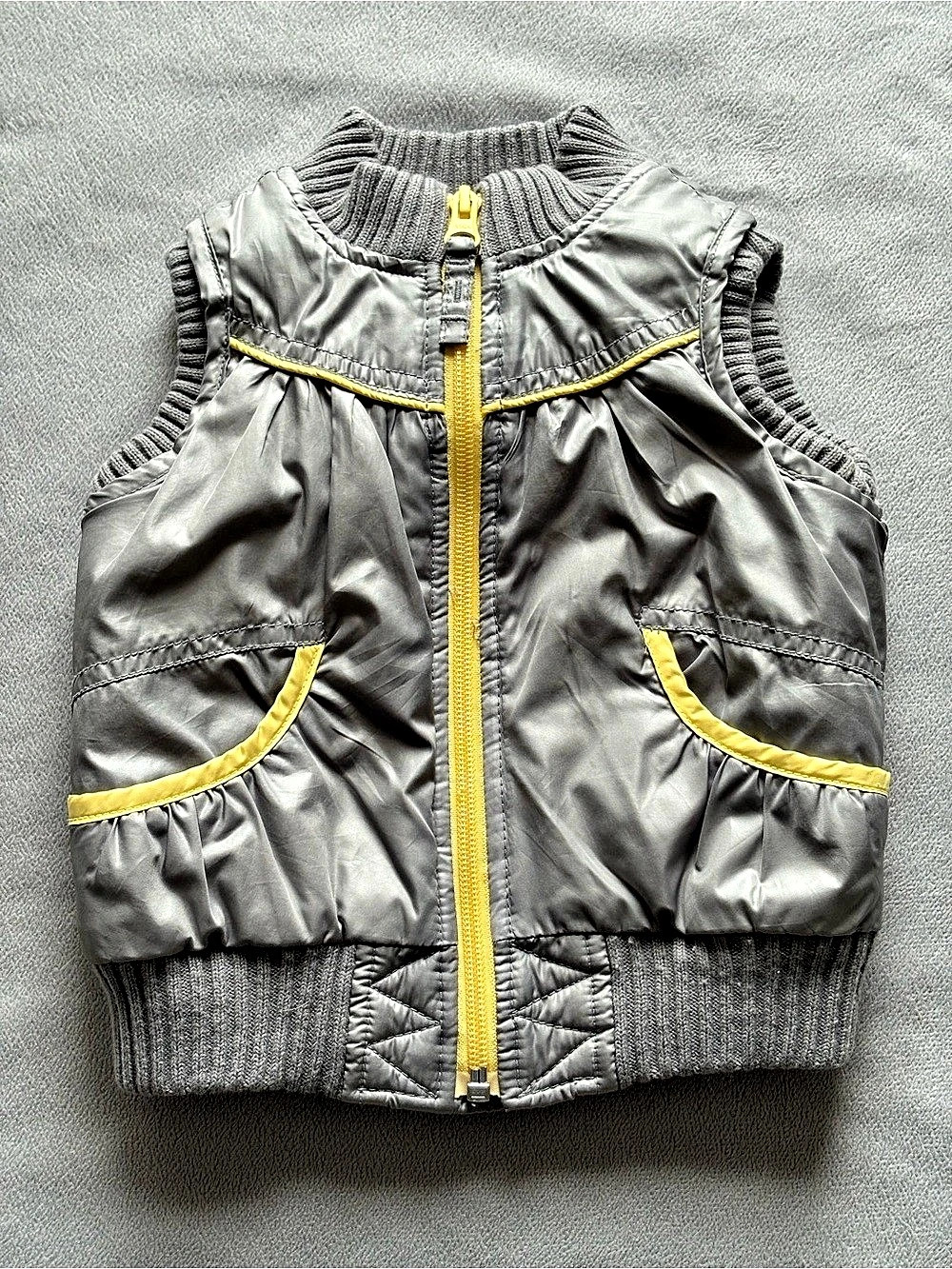 Old Navy Baby Puffer Vest Gray & Yellow Size 12-18M